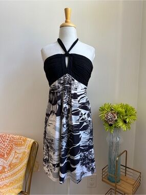 BCBG MAX AZRIA Black and White Graphic print Strapless Halter Dress